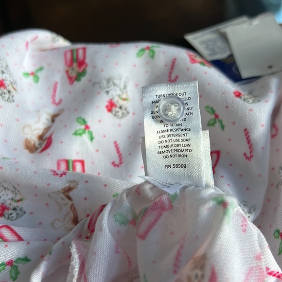 Edgehill Collection
Pearly Gates X Edgehill Collection Candy Cane Nightgown - Picture 10 of 11